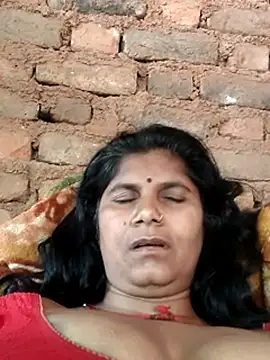 Hot di97 online show from April 13, 2026, 2:06 am