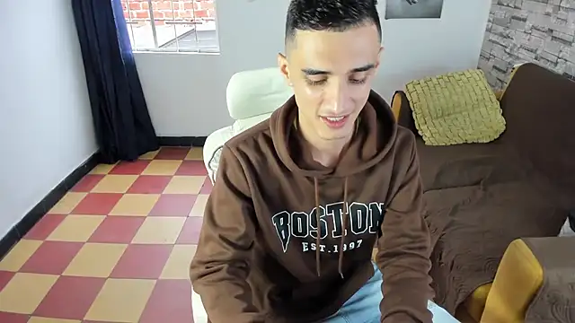 Snapshot of felipe_colinss chatting on April 25, 2026, 12:30 pm felipe colinss online show from April 25, 2026, 12:30 pm