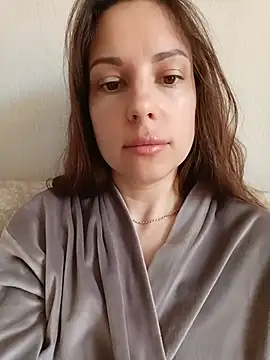 She-Moon online show from June 5, 2026, 6:52 am