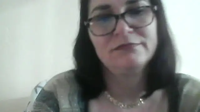 HotMonica online show from April 2, 2026, 3:42 pm