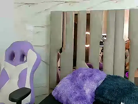 Snapshot of KarinaRows chatting on January 12, 2026, 9:20 pm KarinaRows online show from January 12, 2026, 9:20 pm