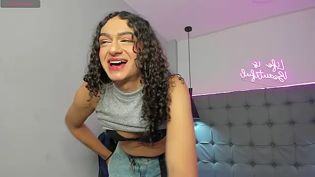 scarletcherry18 online show from February 26, 2026, 3:27 am