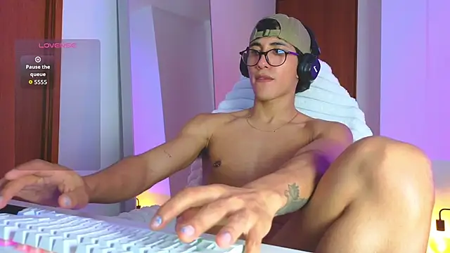 Snapshot of emilio_rivs chatting on January 17, 2026, 3:44 am emilio rivs online show from January 17, 2026, 3:44 am