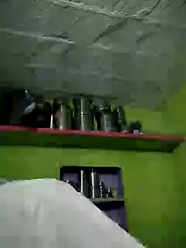 Snapshot of Cute_Pari9 chatting on February 8, 2026, 3:15 pm Cute Pari9 online show from February 8, 2026, 3:15 pm