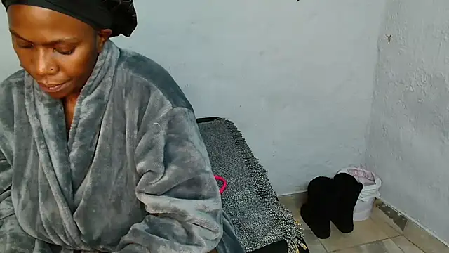 Snapshot of MelowD_2 chatting on June 4, 2026, 1:06 pm MelowD 2 online show from June 4, 2026, 1:06 pm