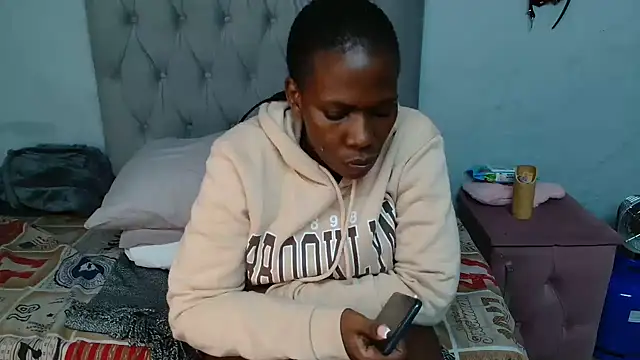 Snapshot of MelowD_2 chatting on June 17, 2026, 1:34 pm MelowD 2 online show from June 17, 2026, 1:34 pm