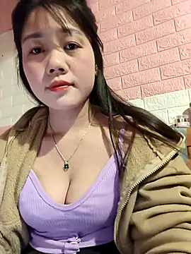 Ngocmai lazdy online show from February 8, 2026, 1:36 pm