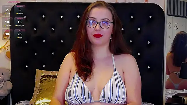 Snapshot of JulieAnnX chatting on February 23, 2026, 4:43 am JulieAnnX online show from February 23, 2026, 4:43 am