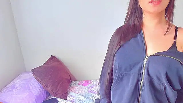 Snapshot of Anniecute__ chatting on April 29, 2026, 4:44 pm Anniecute online show from April 29, 2026, 4:44 pm