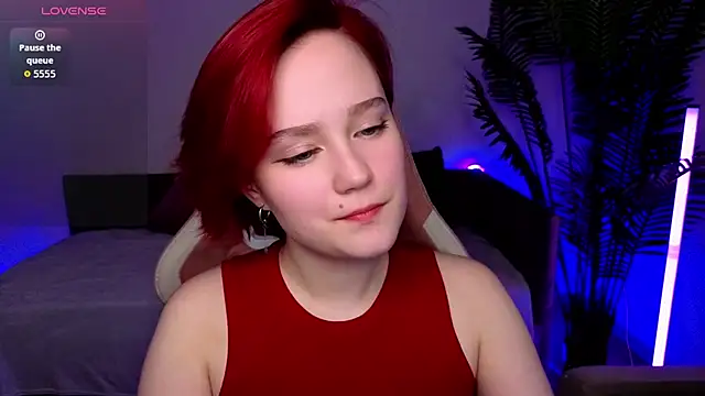 Ellie Heavenly online show from April 13, 2026, 8:42 am