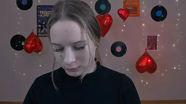 Snapshot of miles_candy chatting on February 13, 2026, 8:38 pm miles candy online show from February 13, 2026, 8:38 pm