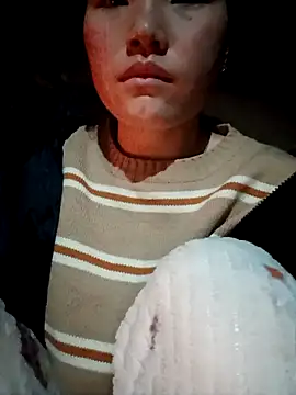 natra0033 online show from February 3, 2026, 10:37 pm