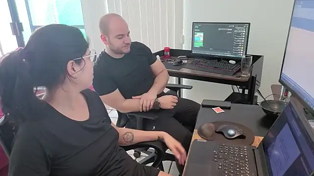 lustfulc99 online show from April 10, 2026, 9:19 pm