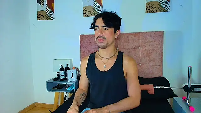 Ethan Briggs  online show from February 5, 2026, 3:33 am