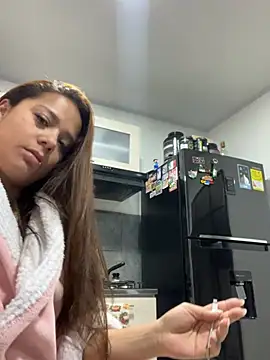 Snapshot of Pretty__Milf chatting on March 14, 2026, 8:53 am Pretty Milf online show from March 14, 2026, 8:53 am