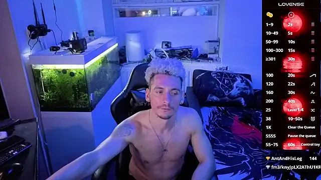 Rayzel White online show from February 24, 2026, 1:58 am