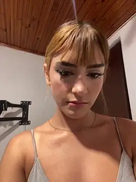 ivy-777 online show from February 15, 2026, 8:38 pm