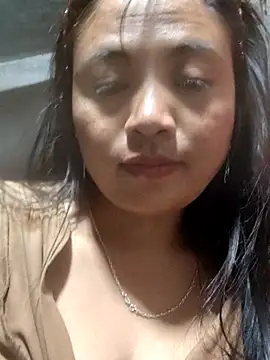 miumiu sexy2x online show from February 27, 2026, 3:23 pm