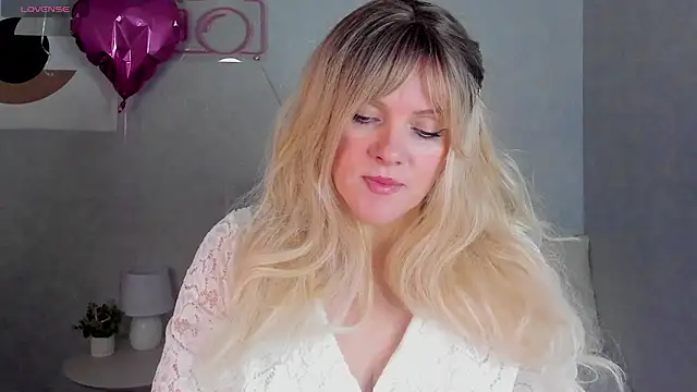 Snapshot of Victoria_Nelson chatting on March 2, 2026, 1:19 am Victoria Nelson online show from March 2, 2026, 1:19 am