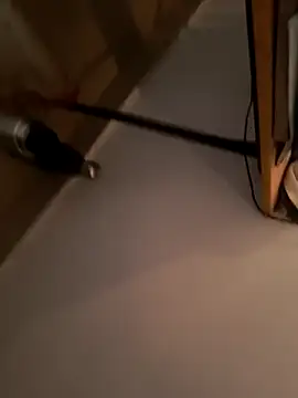 Hottlund6 online show from April 28, 2026, 8:19 am