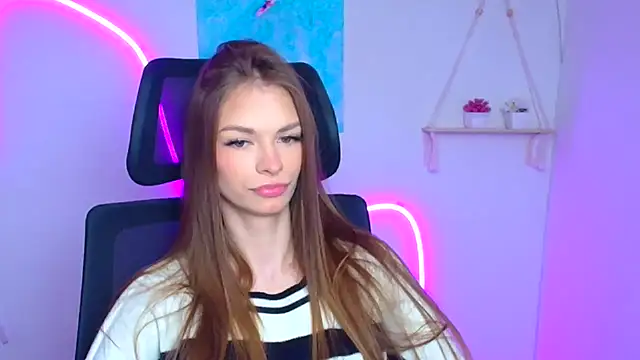 Snapshot of Lina_Loveuu chatting on February 26, 2026, 12:37 pm Lina Loveuu online show from February 26, 2026, 12:37 pm