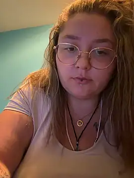 Snapshot of _maracr19_ chatting on July 8, 2026, 9:52 pm maracr19 online show from July 8, 2026, 9:52 pm
