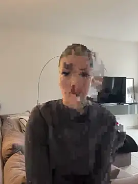 NovaLushhh online show from February 12, 2026, 12:33 pm