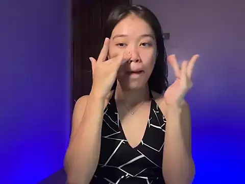 lovely amara19 online show from March 22, 2026, 10:07 am