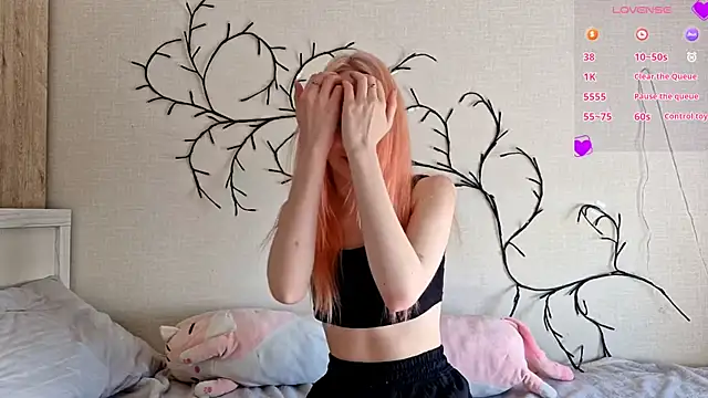 MisaMew online show from February 11, 2026, 10:42 am