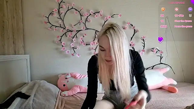 MisaMew online show from March 29, 2026, 9:09 am