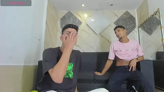 Snapshot of ALEX_KEITH26 chatting on March 17, 2026, 4:43 pm ALEX KEITH26 online show from March 17, 2026, 4:43 pm