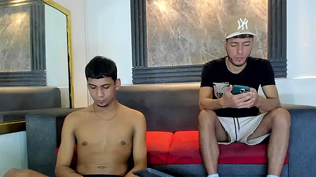 Snapshot of ALEX_KEITH26 chatting on April 8, 2026, 11:59 pm ALEX KEITH26 online show from April 8, 2026, 11:59 pm