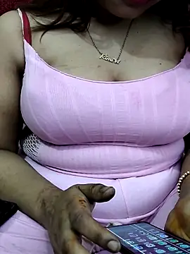 Hot queen3210 online show from March 10, 2026, 6:35 pm