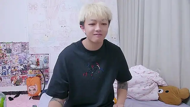 Chocolates-001 online show from April 19, 2026, 11:42 am