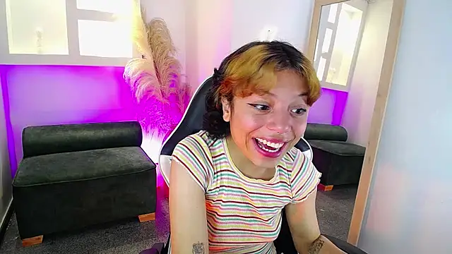 melodyy as online show from April 25, 2026, 12:52 pm