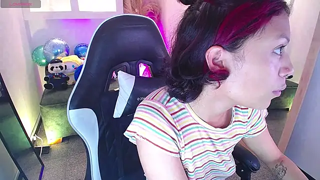 melodyy as online show from June 9, 2026, 1:56 pm