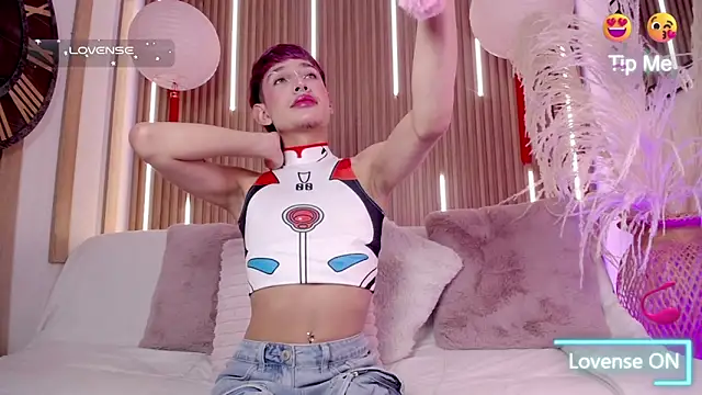 Snapshot of Taylor_Snow chatting on February 6, 2026, 1:14 pm Taylor Snow online show from February 6, 2026, 1:14 pm