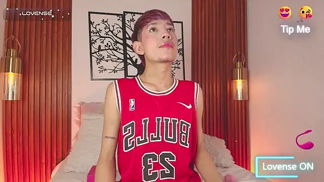 Snapshot of Taylor_Snow chatting on February 8, 2026, 8:12 pm Taylor Snow online show from February 8, 2026, 8:12 pm