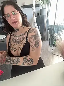 NyxTattoo online show from April 8, 2026, 9:31 am