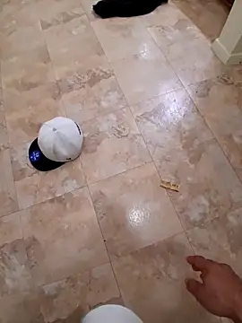 Snapshot of allenyalana chatting on February 19, 2026, 9:27 am allenyalana online show from February 19, 2026, 9:27 am