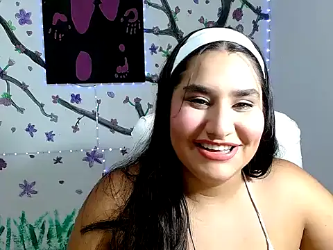 Im May  online show from March 10, 2026, 9:42 pm