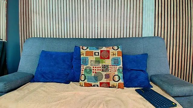 Vans Ross online show from February 28, 2026, 7:15 pm