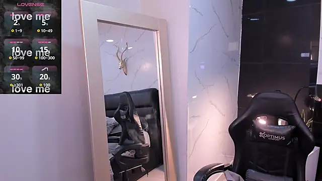 KomiCatt online show from March 24, 2026, 12:32 pm