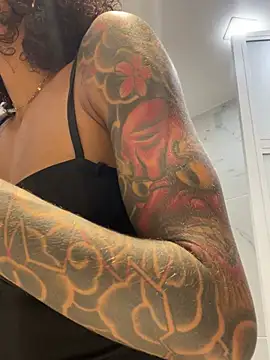 Snapshot of LizStorm_ chatting on July 12, 2026, 12:07 pm LizStorm online show from July 12, 2026, 12:07 pm