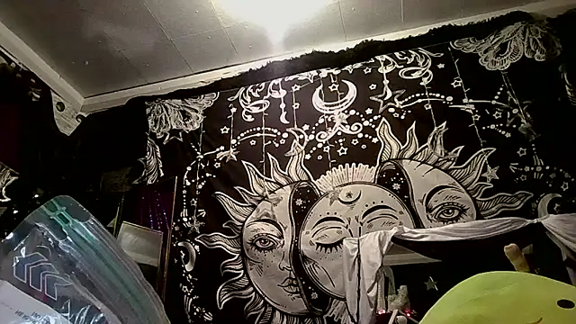 allymoon1369 online show from March 5, 2026, 12:23 pm