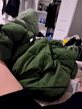 Snapshot of Tom32828 chatting on February 28, 2026, 7:20 am Tom32828 online show from February 28, 2026, 7:20 am