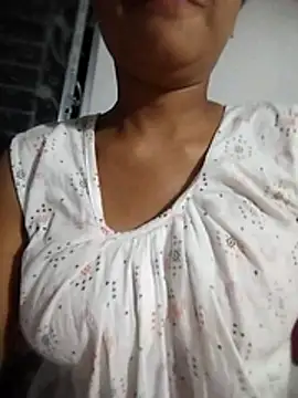 knightqueen12 online show from February 17, 2026, 1:40 pm