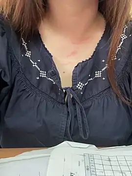 Snapshot of Donna9696 chatting on April 3, 2026, 1:58 am Donna9696 online show from April 3, 2026, 1:58 am