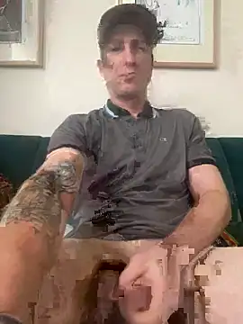 Pussyeating2025xh online show from June 15, 2026, 11:40 pm
