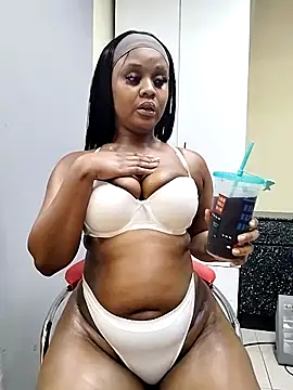 LUNAARXO1 online show from March 6, 2026, 10:28 pm